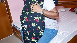 Beautiful indian bhabhi ko ratme chup chupke cudai kiya bohoti moja