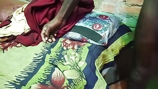 Beautiful bhabhi bed per leta kar chudai karke maja aa Gaya