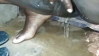 She Squirts Herself, Unfaithful Woman