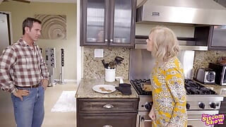 That 70s Ho Here Kitty Kitty - S3e1